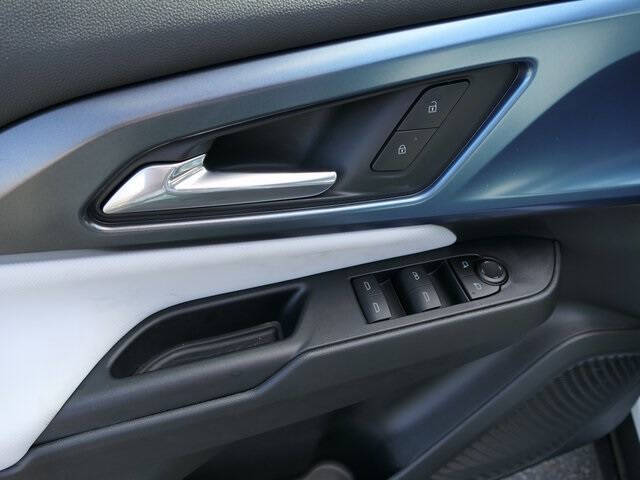 2026 Chevrolet Equinox EV LT 2