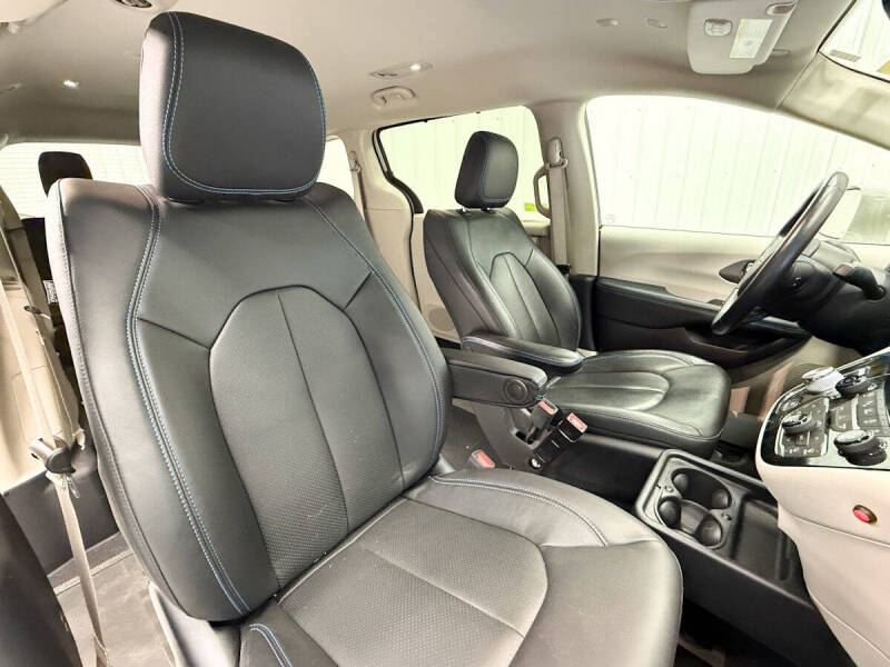 2021 Chrysler Pacifica Touring L