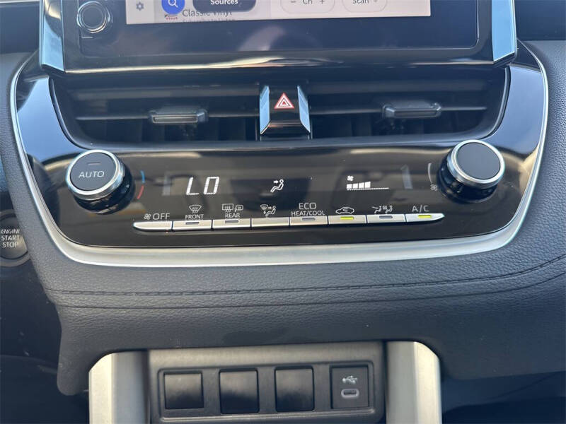 2025 Toyota Corolla Cross LE