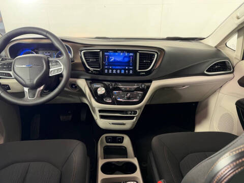 2017 Chrysler Pacifica Touring