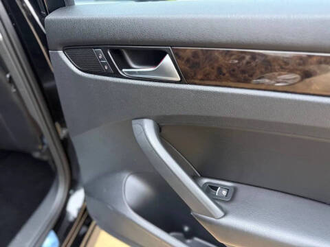 2014 Volkswagen Passat 1.8T SEL Premium PZEV