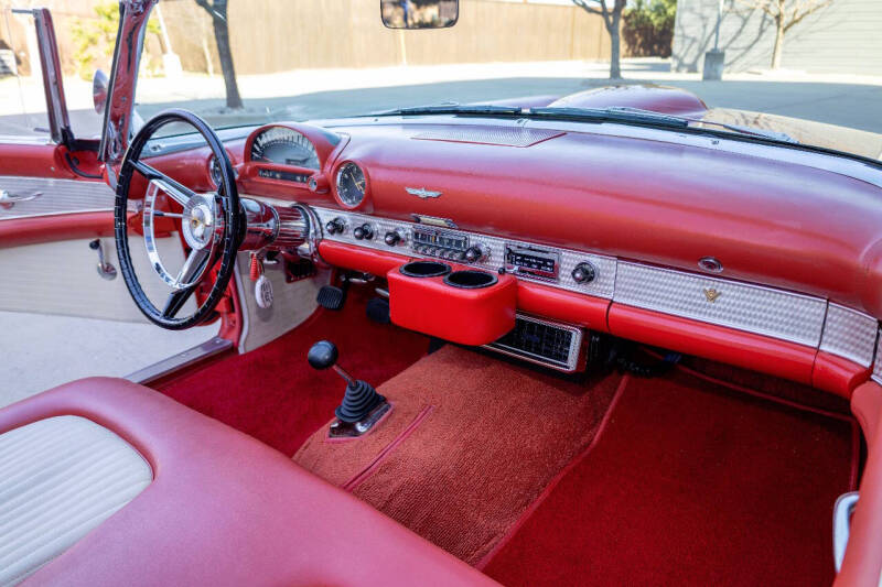 1956 Ford Thunderbird