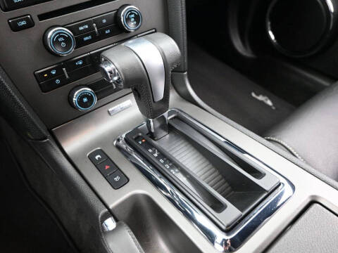 2011 Ford Mustang V6