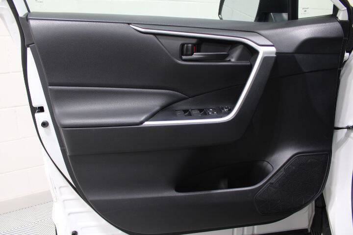 2021 Toyota RAV4 Hybrid LE