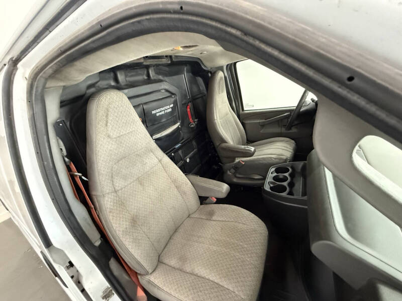 2017 Chevrolet Express 2500