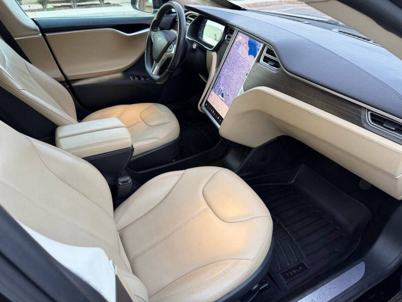 2015 Tesla Model S 85D