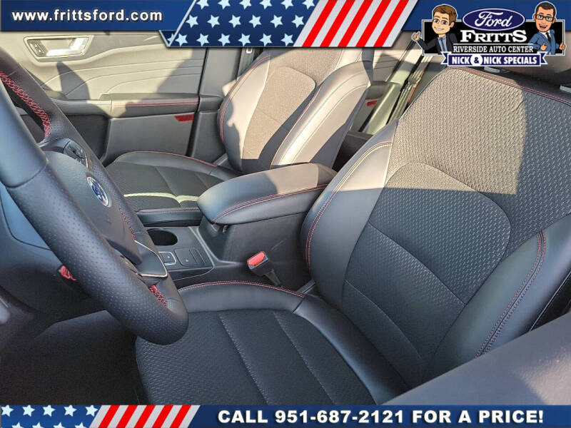 2025 Ford Escape Hybrid ST-Line