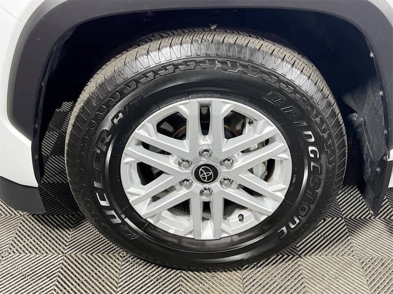 2024 Toyota Sequoia SR5