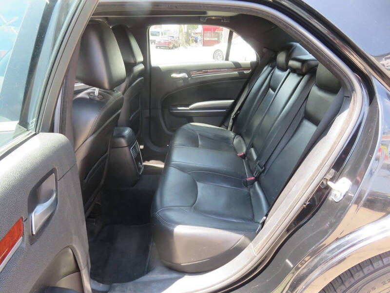 2012 Chrysler 300 Limited