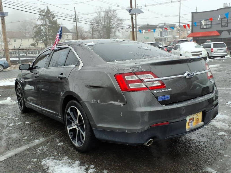 2015 Ford Taurus SEL