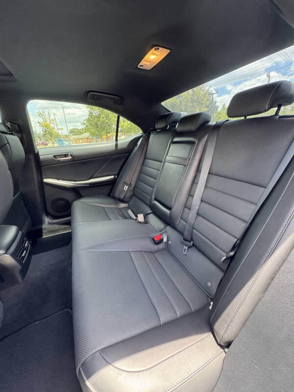 2018 Lexus IS 300
