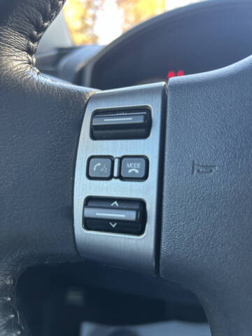 2011 Nissan Titan SL