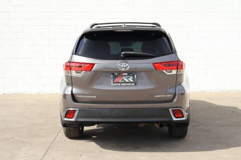 2017 Toyota Highlander