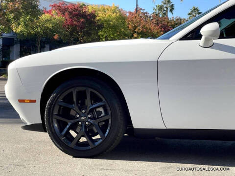 2023 Dodge Challenger SXT