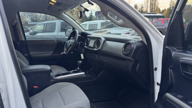 2017 Toyota Tacoma SR5 V6