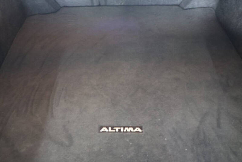 2022 Nissan Altima 2.5 SR