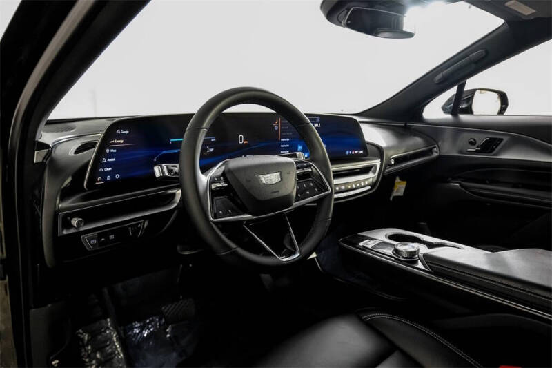 2024 Cadillac LYRIQ Tech