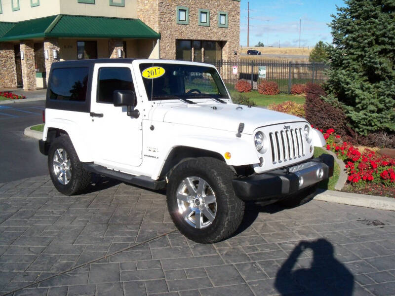 2017 Jeep Wrangler Sahara photo 3