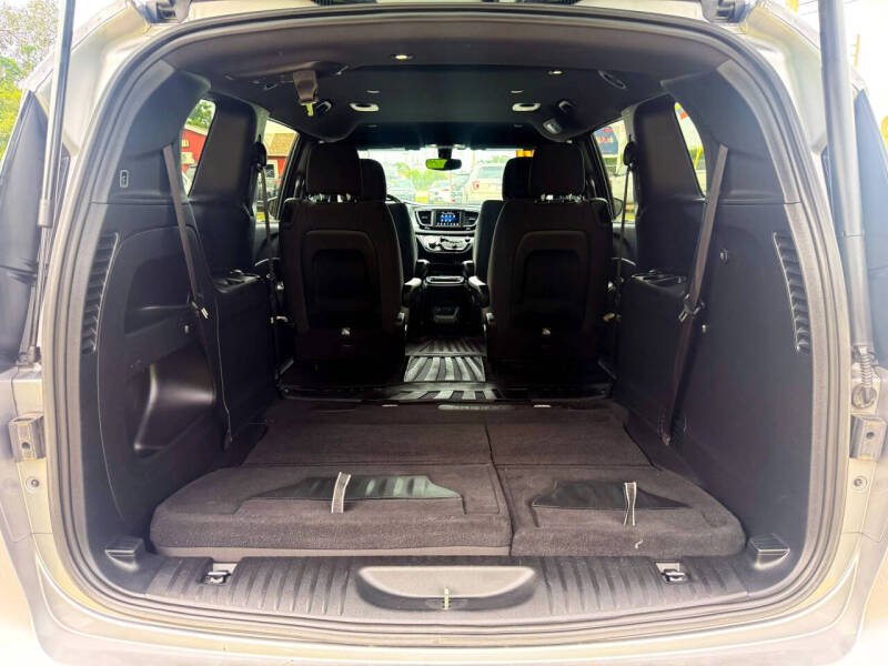 2020 Chrysler Pacifica Touring