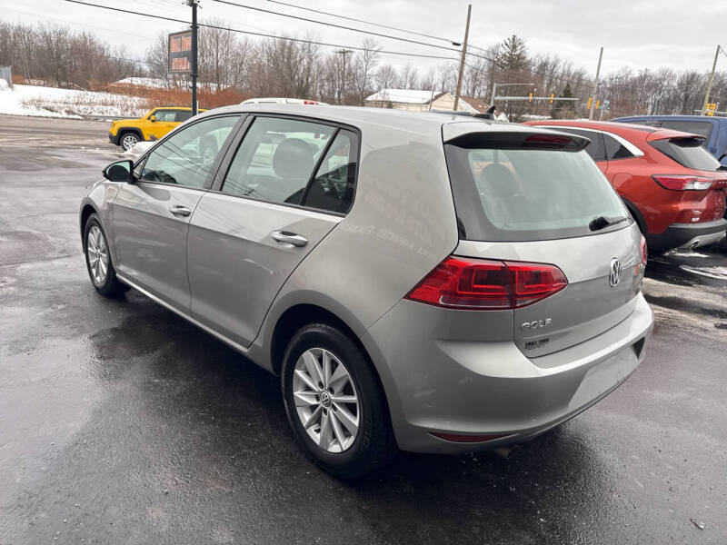 2017 Volkswagen Golf TSI S