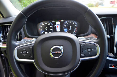 2019 Volvo S60 T6 Momentum