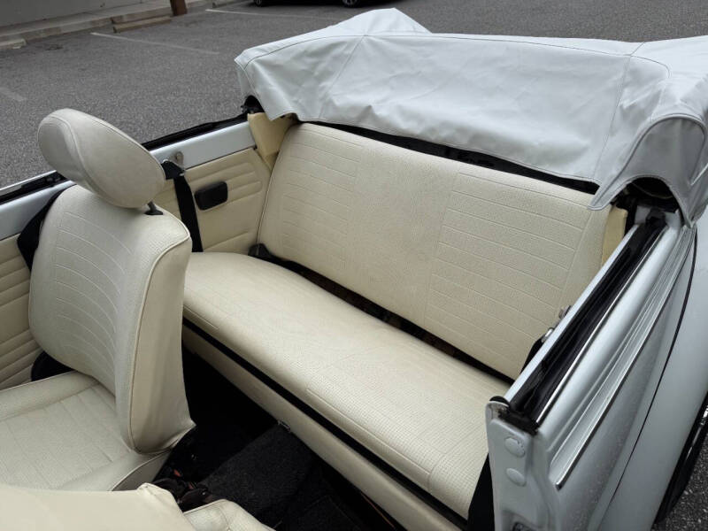 1977 Volkswagen Super Beetle