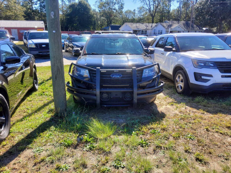 2018 Ford Explorer null photo 2