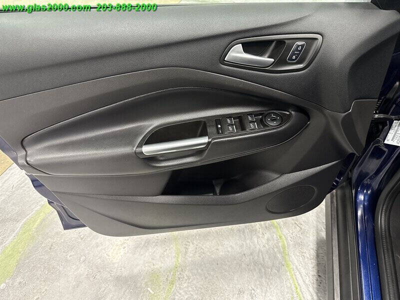 2017 Ford C-MAX Hybrid SE