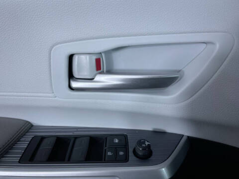 2025 Toyota Sienna XLE 7-Passenger