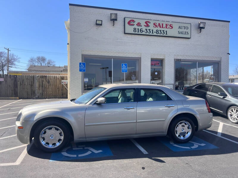 2006 Chrysler 300 for sale at C & S SALES in Belton MO