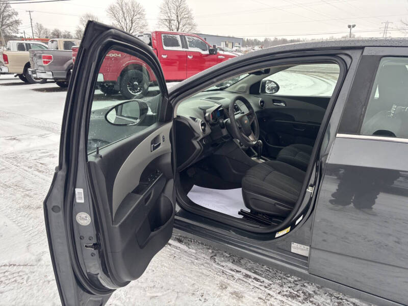 2016 Chevrolet Sonic LT Auto