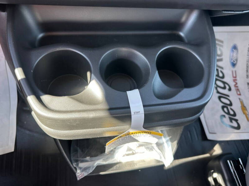 2025 GMC Savana 2500