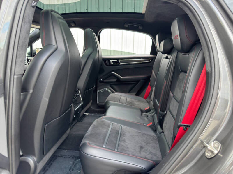 2022 Porsche Cayenne GTS Coupe