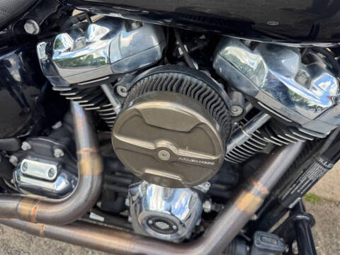 2019 Harley-Davidson FXLR -