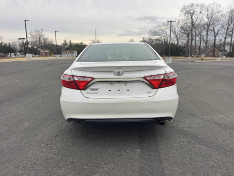 2016 Toyota Camry SE
