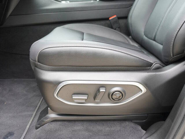 2024 Jeep Wagoneer L Carbide