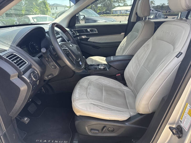 2019 Ford Explorer Platinum