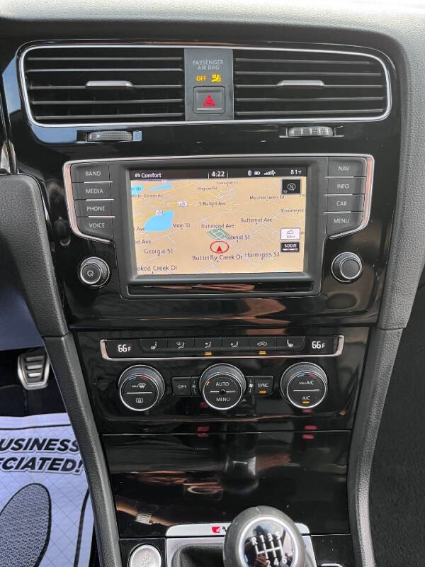 2017 Volkswagen Golf R 4Motion