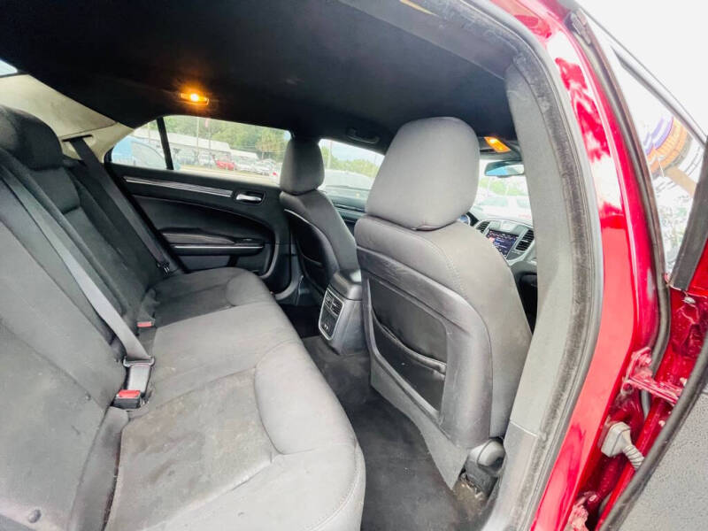 2019 Chrysler 300 Touring