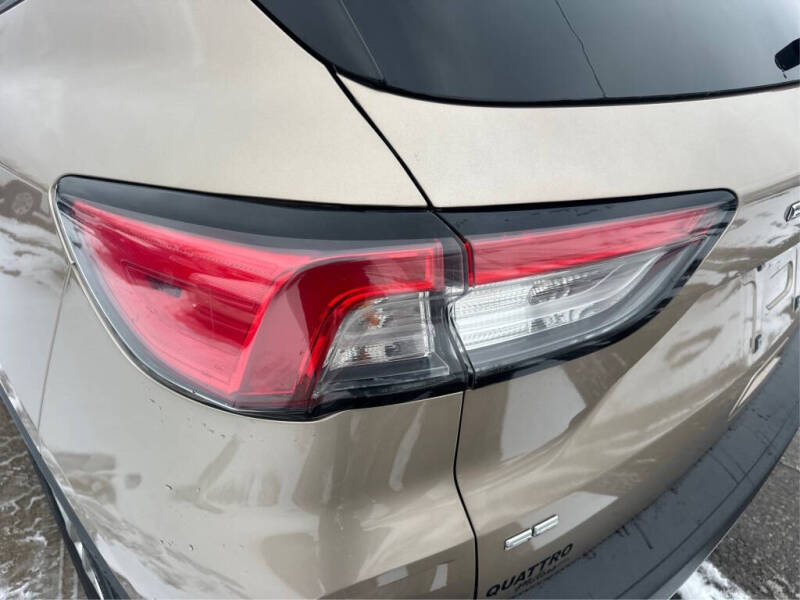 2020 Ford Escape SE