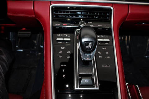 2018 Porsche Panamera 4