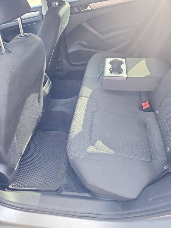 2014 Volkswagen Passat 1.8T S