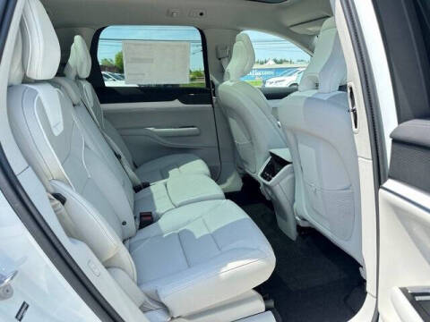 2025 Volvo EX90 Twin Plus 7P