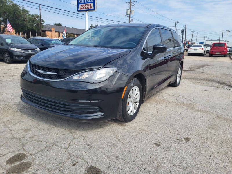 2017 Chrysler Pacifica for sale at Buffalo Auto Sales 2 Inc in Pasadena TX