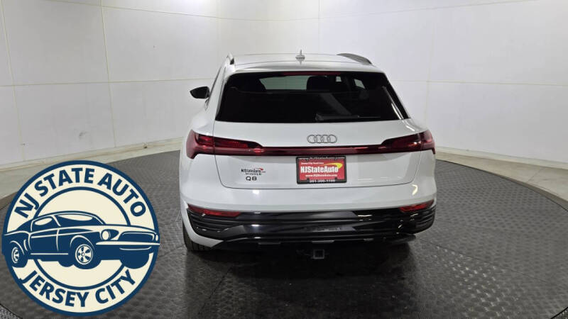 2024 Audi Q8 e-tron quattro Premium Plus