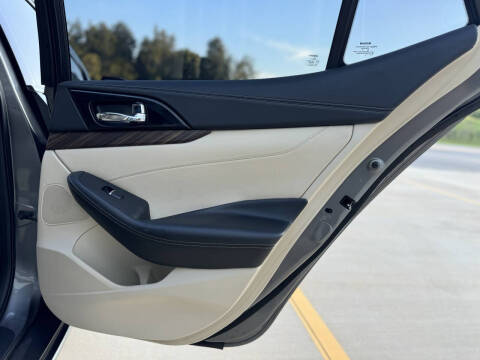 2016 Nissan Maxima Platinum