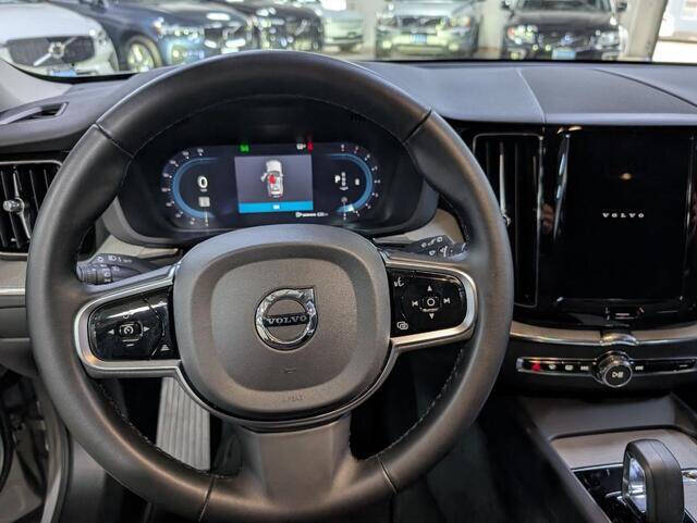 2025 Volvo XC60 B5 Plus Dark Theme