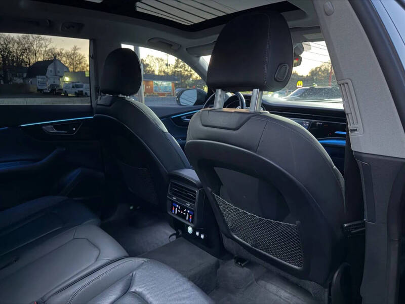 2019 Audi Q8 quattro Premium Plus 55 TFSI