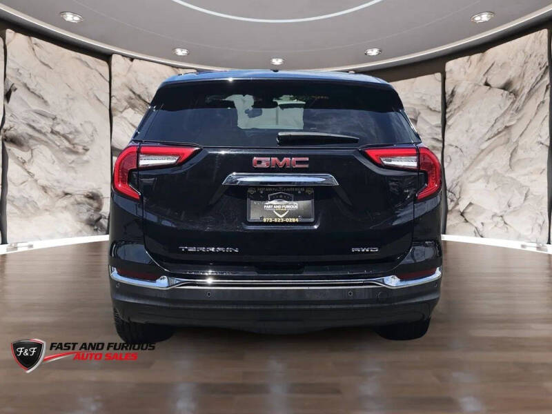 2023 GMC Terrain SLT
