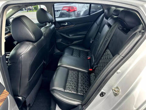 2016 Nissan Maxima Platinum